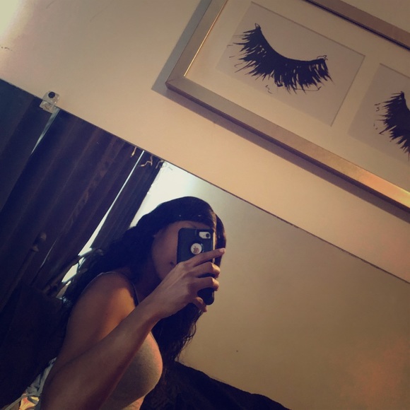 Meet your Posher, Briana - Picture 1 of 1